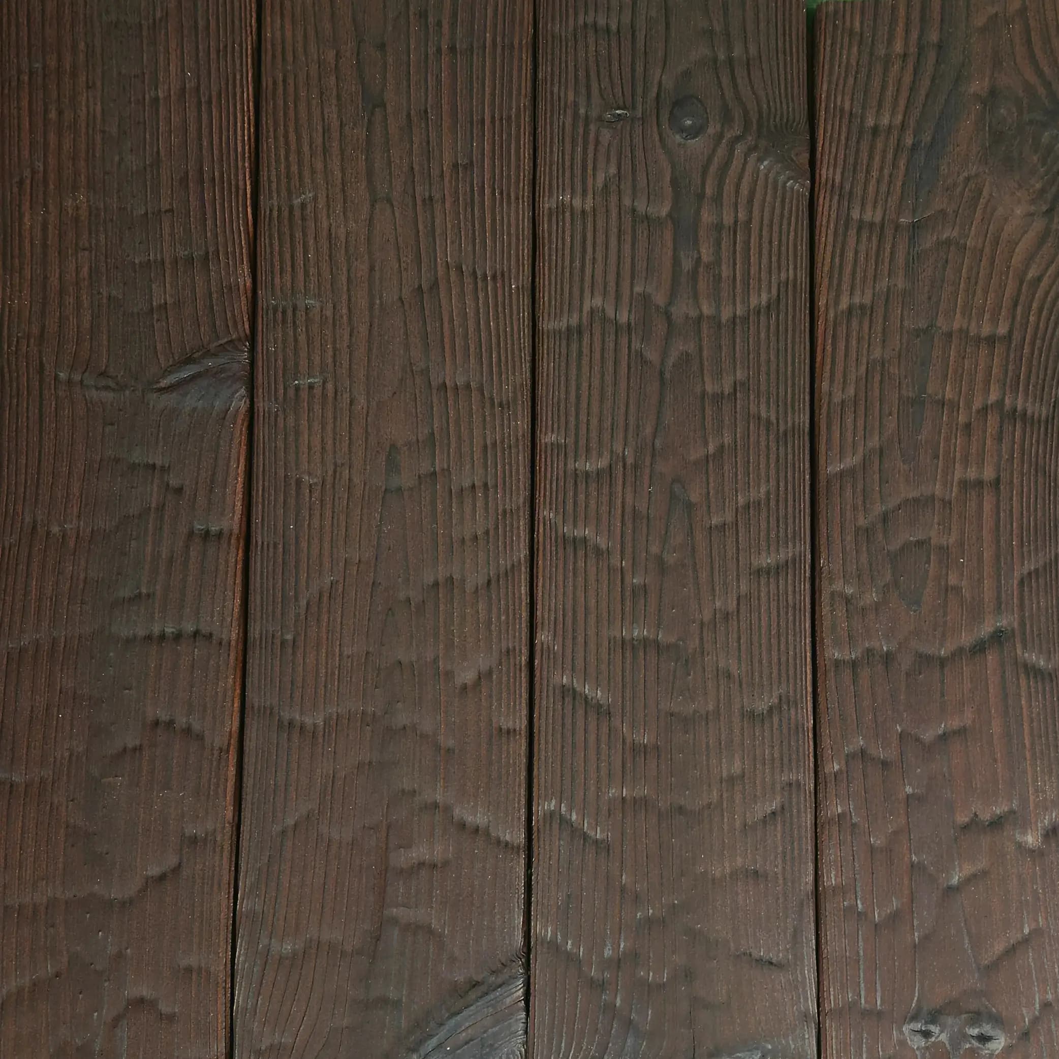Dark brown, Spalvos variantas