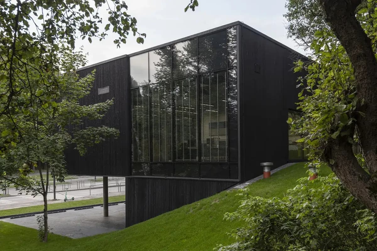 Modern office, Image 1